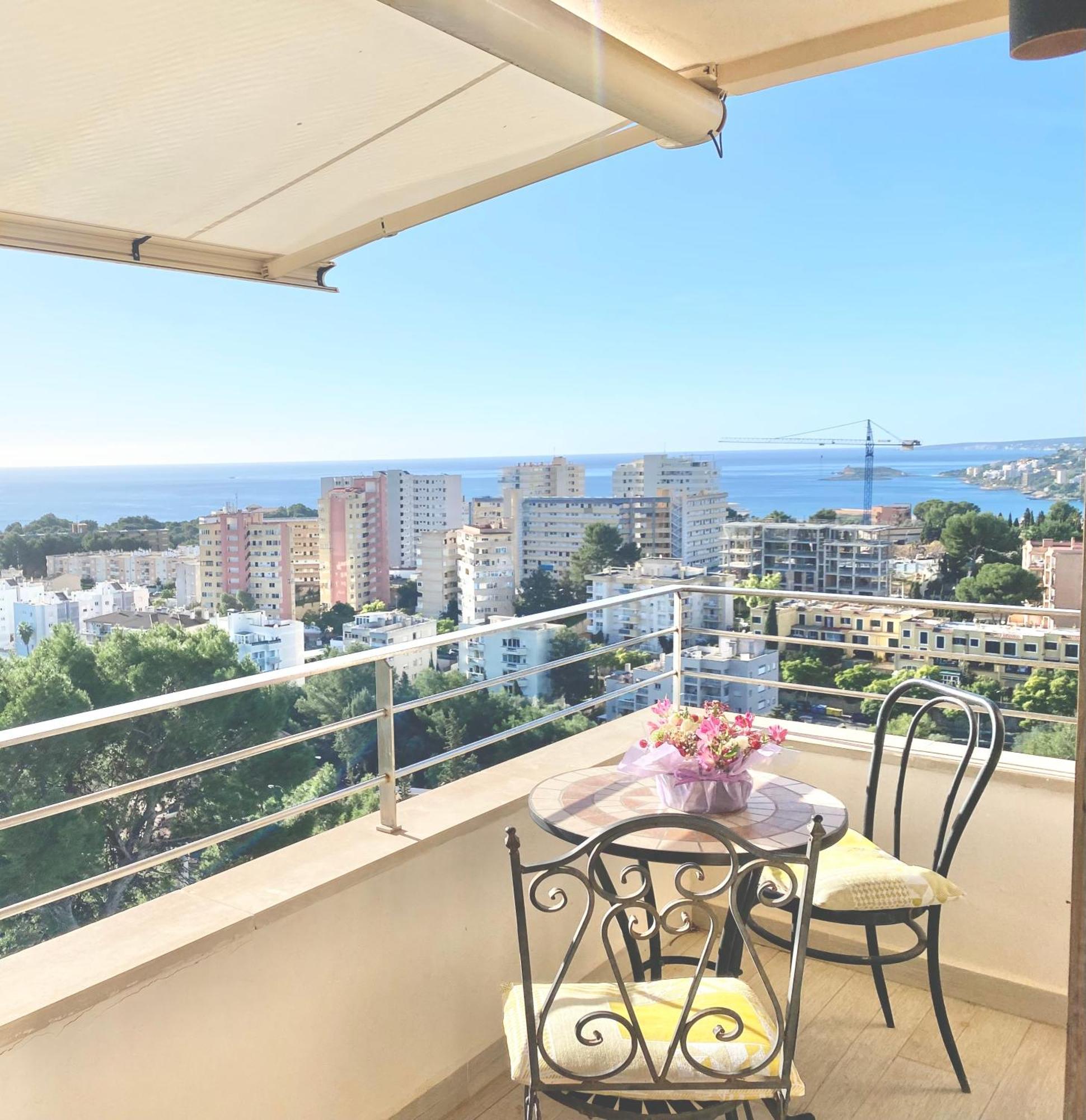 With Breathtaking Panoramic Sea And Mountain Views Appartement